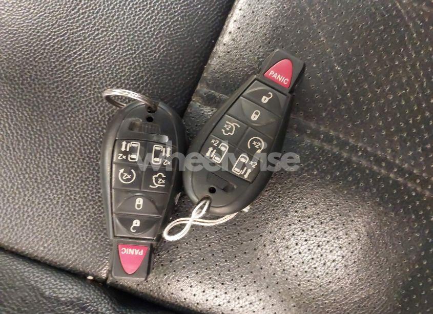 Photo 11 of 2013 Chrysler Town & COUNTRY TOURING-L (VIN 2C4RC1CG7DR818365)