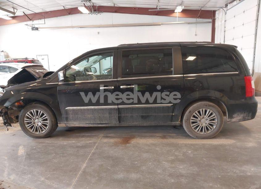 Photo 14 of 2013 Chrysler Town & COUNTRY TOURING-L (VIN 2C4RC1CG7DR818365)