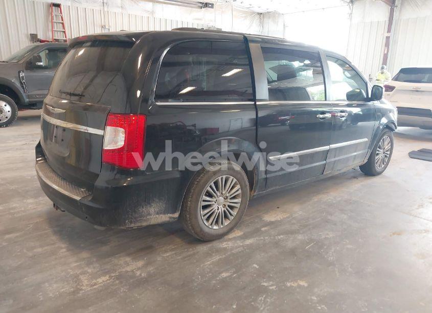 Photo 4 of 2013 Chrysler Town & COUNTRY TOURING-L (VIN 2C4RC1CG7DR818365)