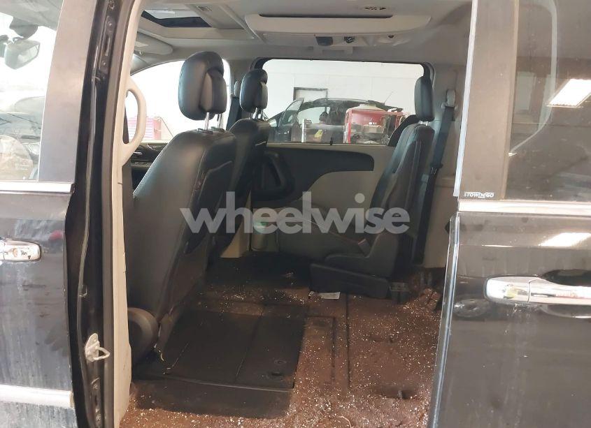 Photo 8 of 2013 Chrysler Town & COUNTRY TOURING-L (VIN 2C4RC1CG7DR818365)