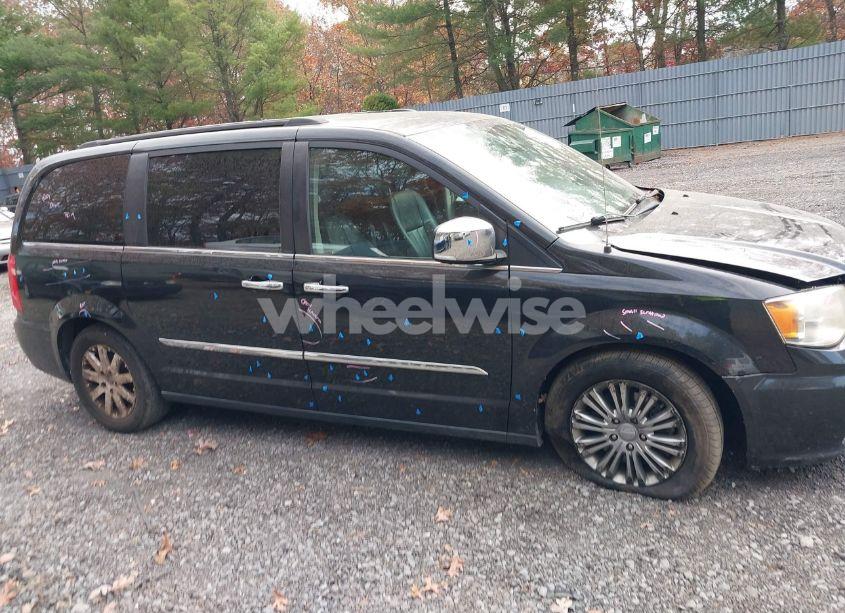 Photo 13 of 2014 Chrysler Town & COUNTRY TOURING-L (VIN 2C4RC1CG7ER132831)