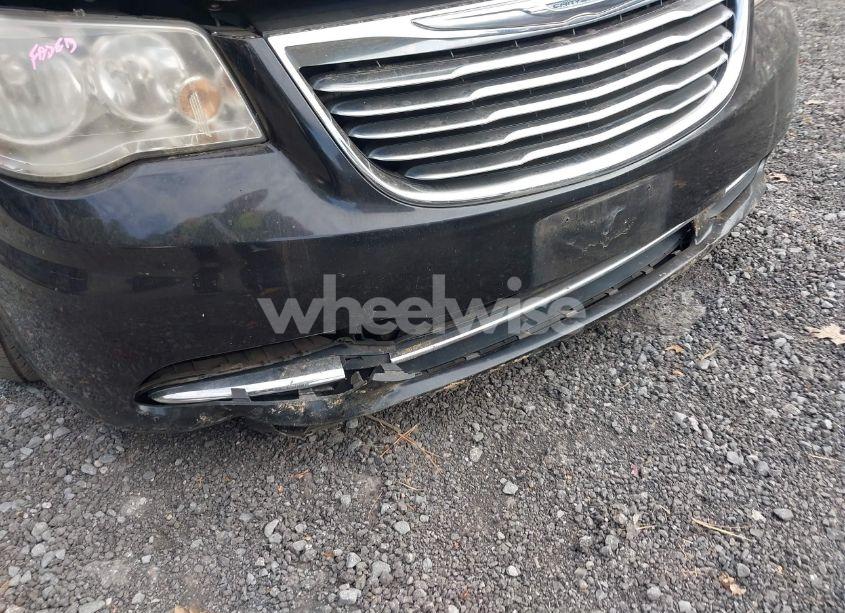 Photo 6 of 2014 Chrysler Town & COUNTRY TOURING-L (VIN 2C4RC1CG7ER132831)