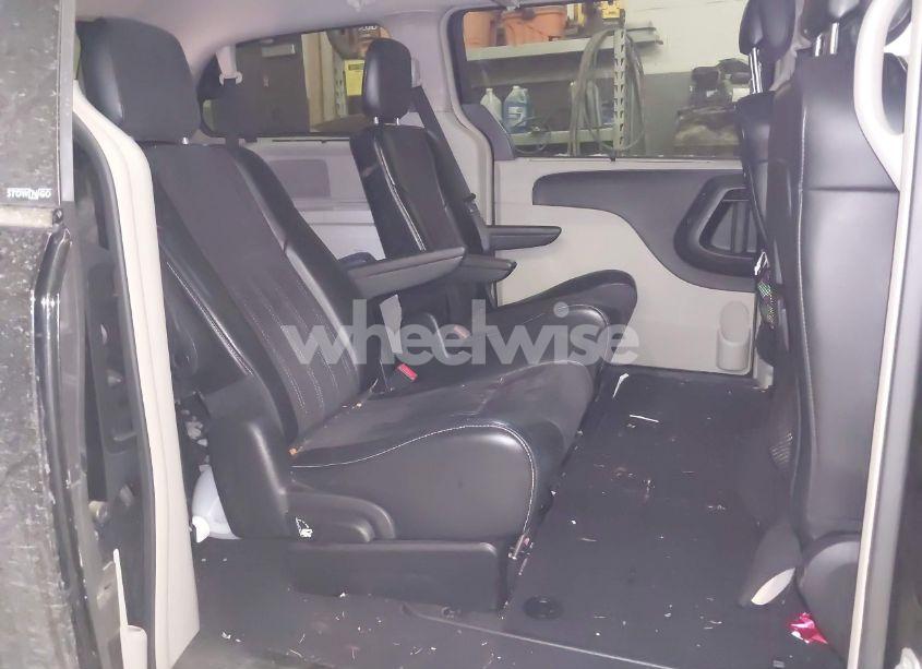 Photo 8 of 2014 Chrysler Town & COUNTRY TOURING-L 30TH ANNIVERSARY (VIN 2C4RC1CG7ER192687)