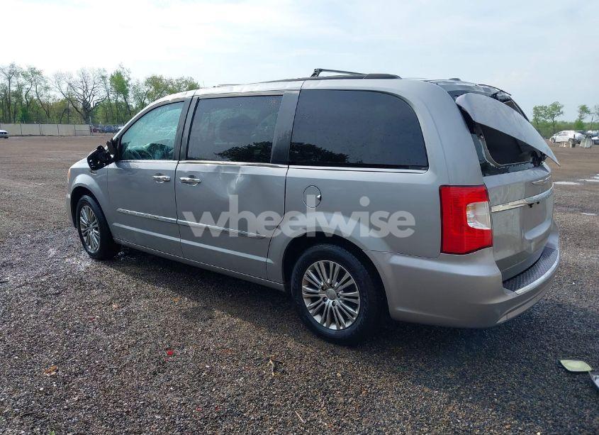 Photo 3 of 2014 Chrysler Town & COUNTRY TOURING-L (VIN 2C4RC1CG7ER201727)