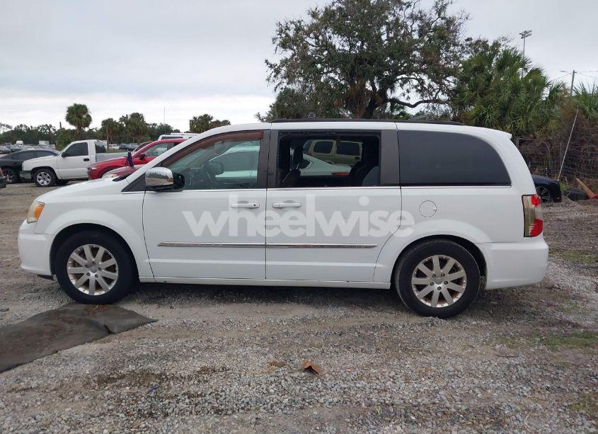 Photo 14 of 2014 Chrysler Town & COUNTRY TOURING-L (VIN 2C4RC1CG7ER460427)