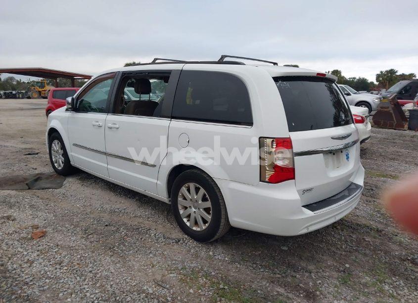 Photo 3 of 2014 Chrysler Town & COUNTRY TOURING-L (VIN 2C4RC1CG7ER460427)