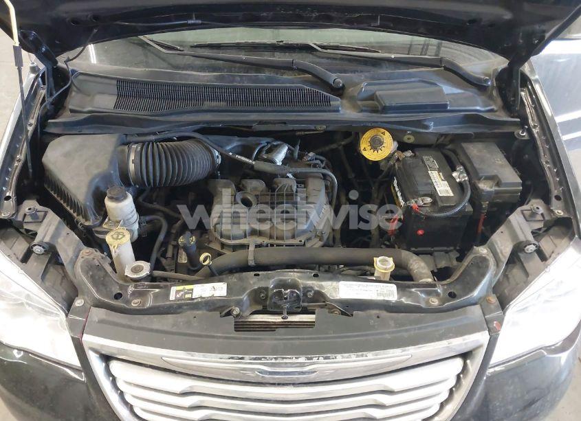 Photo 10 of 2015 Chrysler Town & COUNTRY TOURING-L (VIN 2C4RC1CG7FR532101)