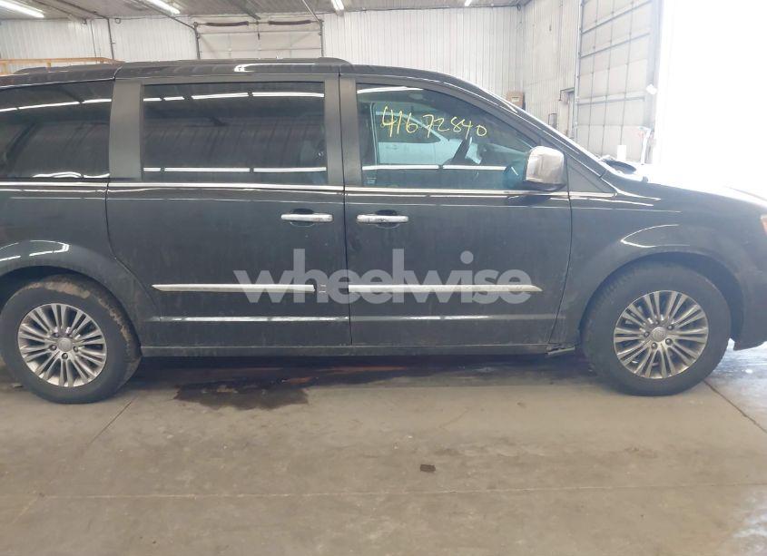 Photo 14 of 2015 Chrysler Town & COUNTRY TOURING-L (VIN 2C4RC1CG7FR532101)