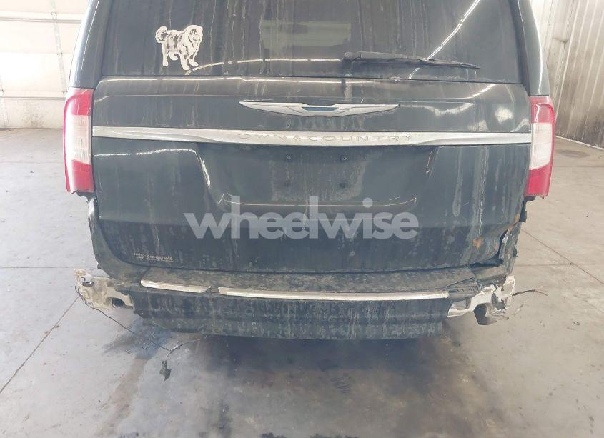 Photo 6 of 2015 Chrysler Town & COUNTRY TOURING-L (VIN 2C4RC1CG7FR532101)