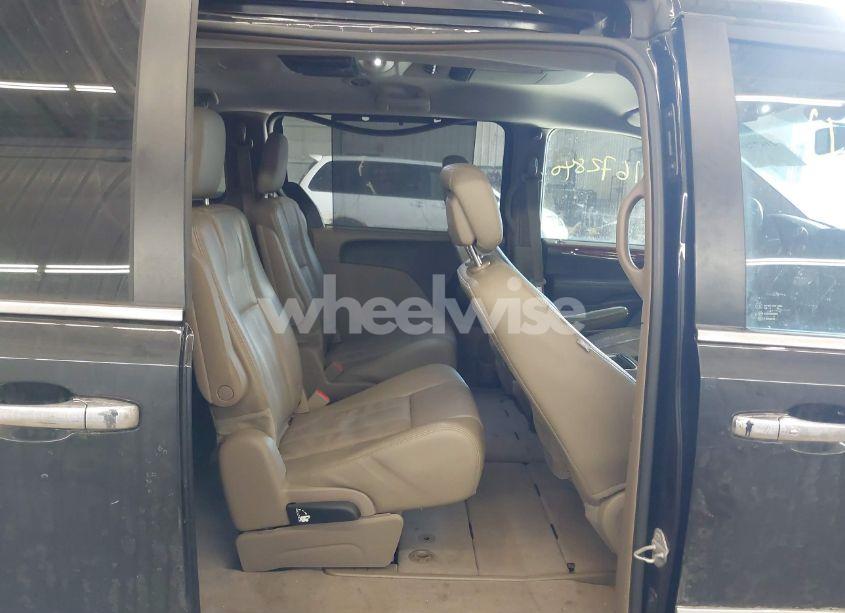 Photo 8 of 2015 Chrysler Town & COUNTRY TOURING-L (VIN 2C4RC1CG7FR532101)