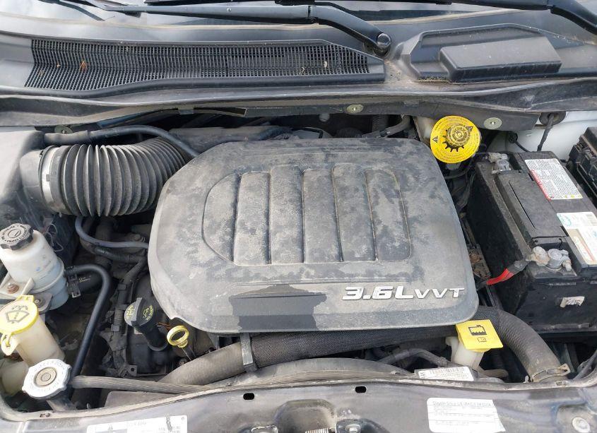 Photo 10 of 2015 Chrysler Town & COUNTRY TOURING-L (VIN 2C4RC1CG7FR619397)