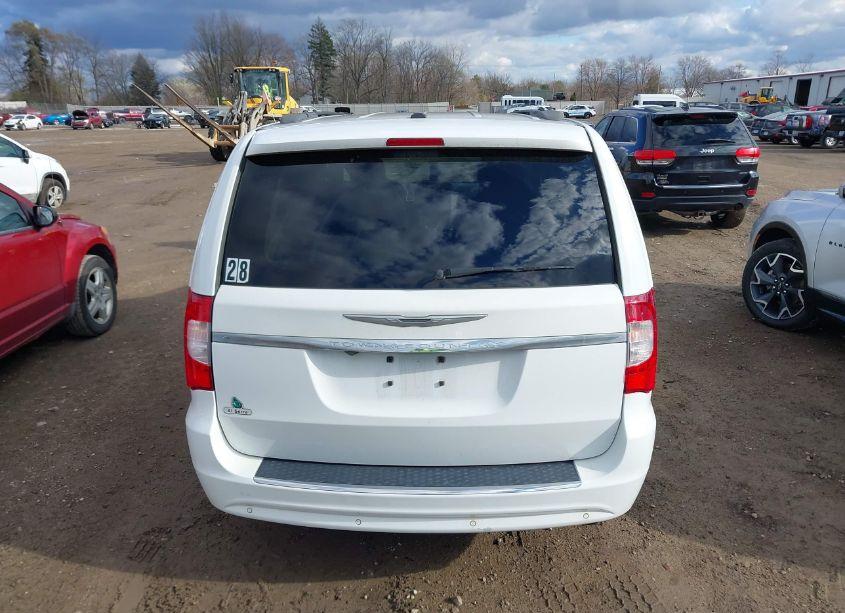 Photo 16 of 2015 Chrysler Town & COUNTRY TOURING-L (VIN 2C4RC1CG7FR619397)