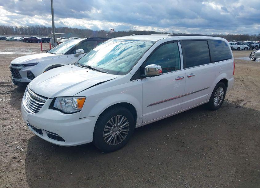 Photo 2 of 2015 Chrysler Town & COUNTRY TOURING-L (VIN 2C4RC1CG7FR619397)