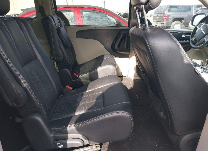 Photo 8 of 2015 Chrysler Town & COUNTRY TOURING-L (VIN 2C4RC1CG7FR619397)