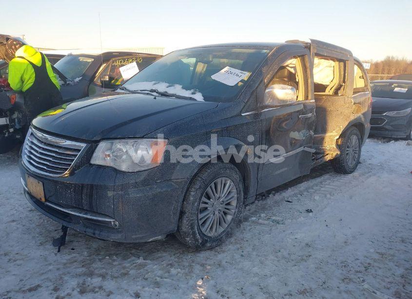 Photo 2 of 2016 Chrysler Town & COUNTRY TOURING-L ANNIVERSARY EDITION (VIN 2C4RC1CG7GR104112)