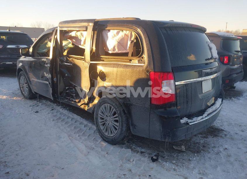 Photo 3 of 2016 Chrysler Town & COUNTRY TOURING-L ANNIVERSARY EDITION (VIN 2C4RC1CG7GR104112)