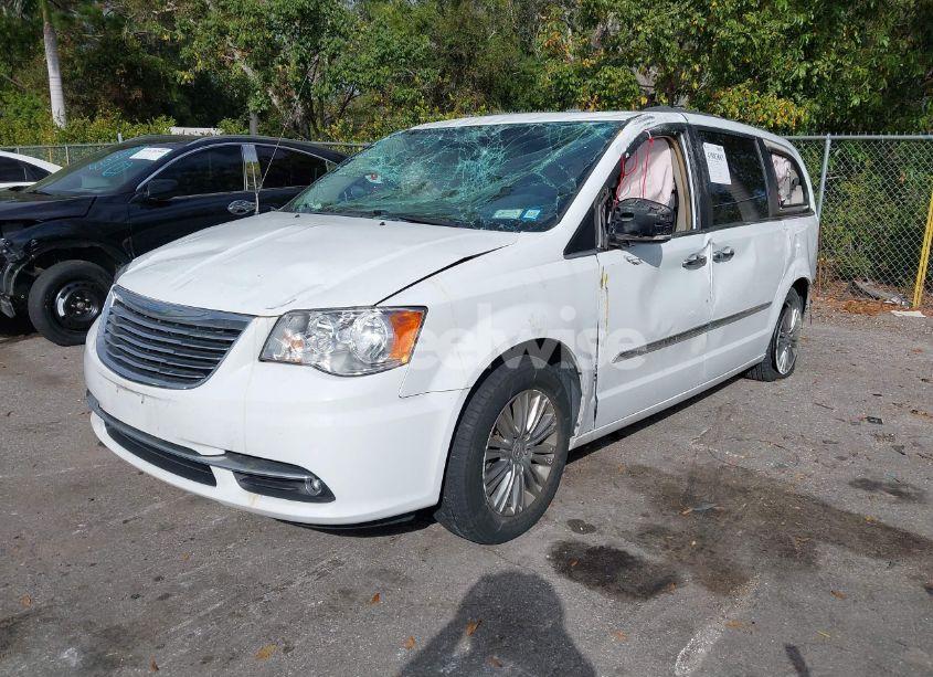 Photo 2 of 2016 Chrysler Town & COUNTRY TOURING-L ANNIVERSARY EDITION (VIN 2C4RC1CG7GR189162)