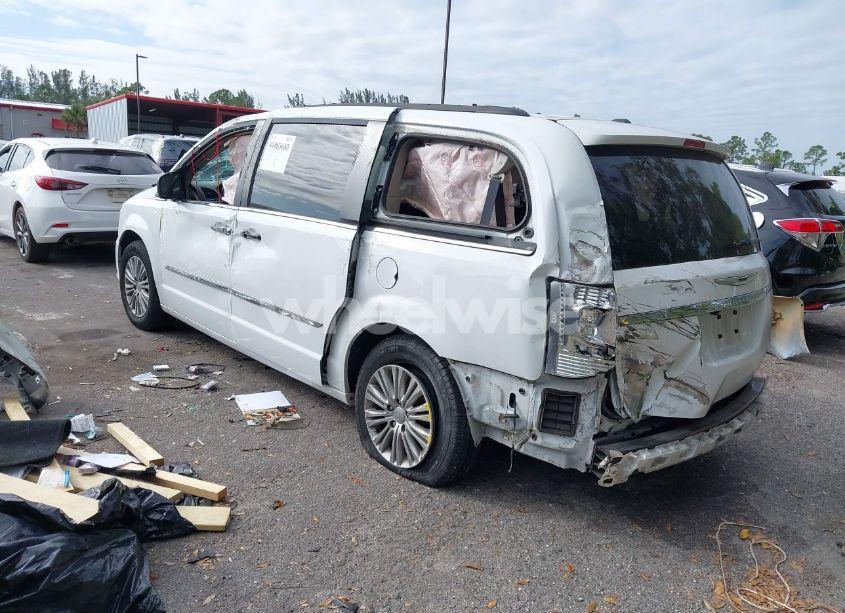 Photo 3 of 2016 Chrysler Town & COUNTRY TOURING-L ANNIVERSARY EDITION (VIN 2C4RC1CG7GR189162)