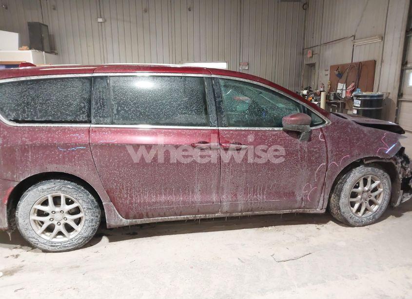 Photo 13 of 2017 Chrysler Pacifica LX (VIN 2C4RC1CG7HR594150)