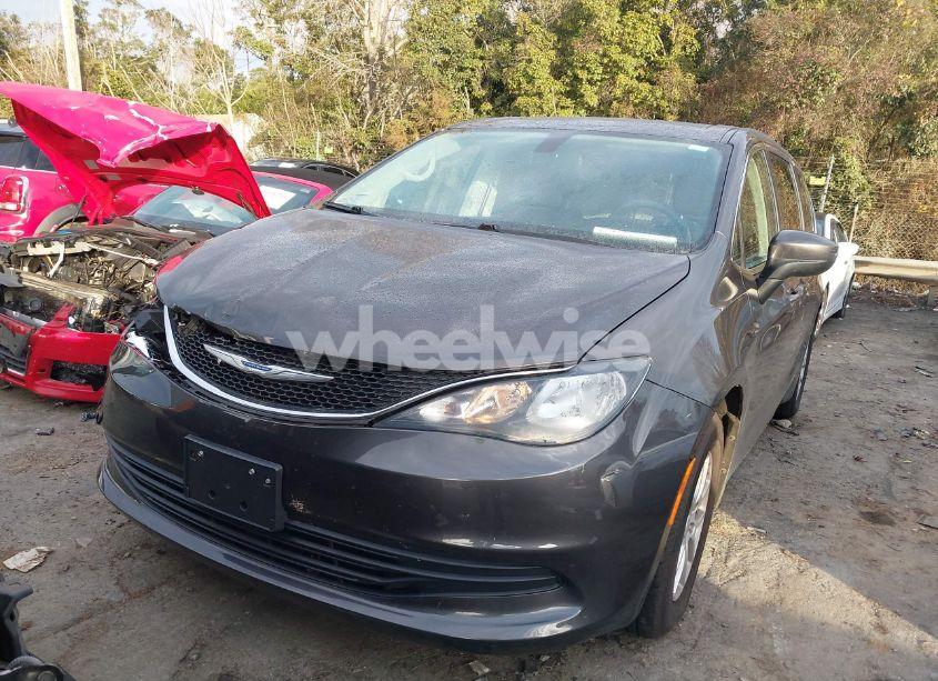 Photo 12 of 2018 Chrysler Pacifica LX (VIN 2C4RC1CG7JR158663)