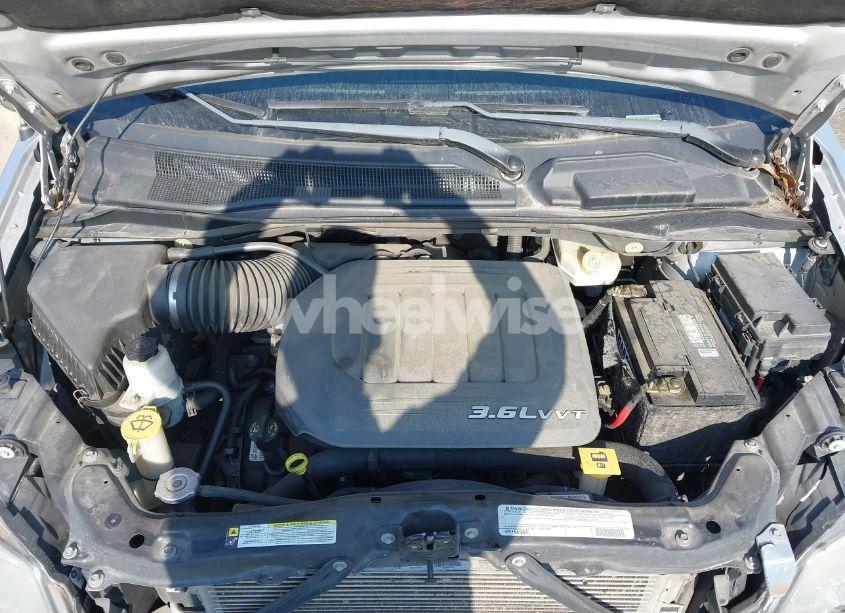 Photo 10 of 2012 Chrysler Town & COUNTRY TOURING-L (VIN 2C4RC1CG8CR151207)