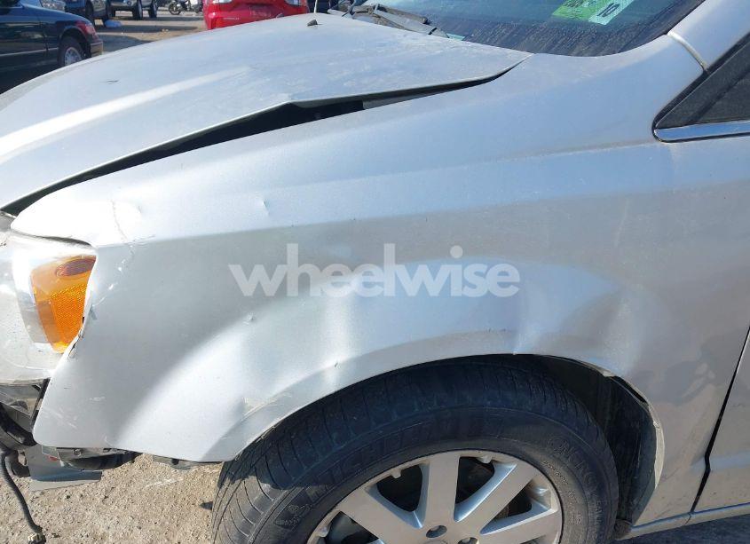 Photo 17 of 2012 Chrysler Town & COUNTRY TOURING-L (VIN 2C4RC1CG8CR151207)