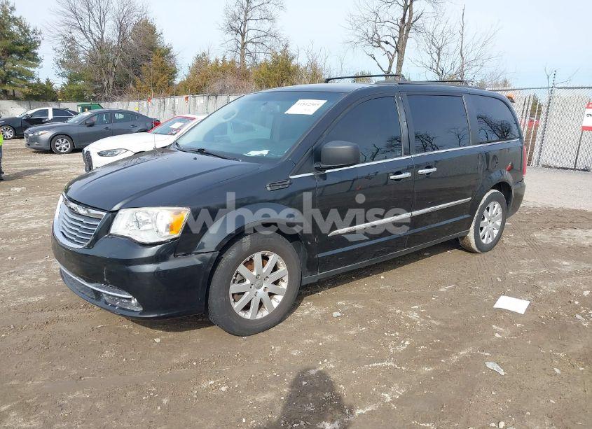 Photo 2 of 2013 Chrysler Town & COUNTRY TOURING-L (VIN 2C4RC1CG8DR537580)
