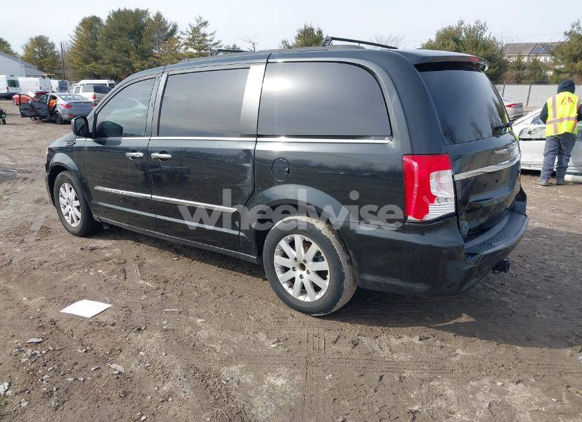 Photo 3 of 2013 Chrysler Town & COUNTRY TOURING-L (VIN 2C4RC1CG8DR537580)