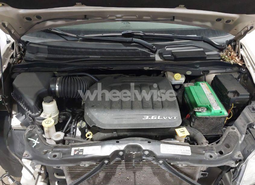 Photo 10 of 2013 Chrysler Town & COUNTRY TOURING-L (VIN 2C4RC1CG8DR595981)