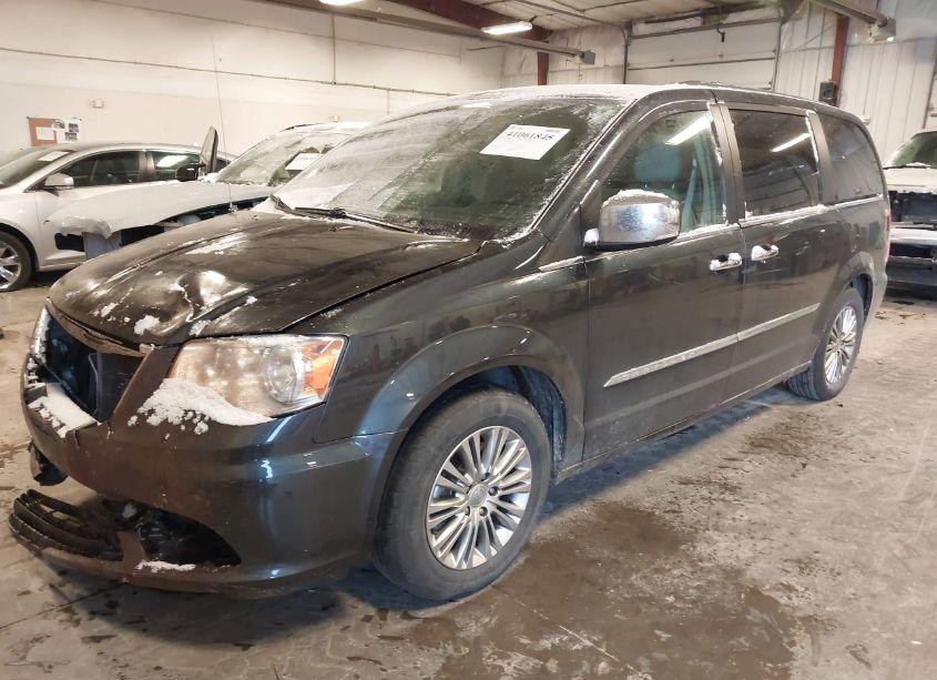 Photo 2 of 2013 Chrysler Town & COUNTRY TOURING-L (VIN 2C4RC1CG8DR616201)