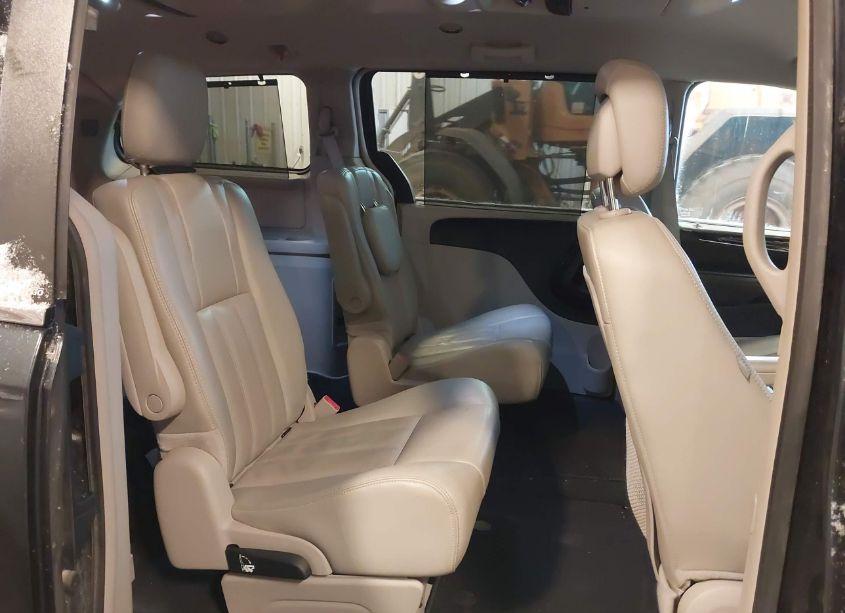 Photo 8 of 2013 Chrysler Town & COUNTRY TOURING-L (VIN 2C4RC1CG8DR616201)