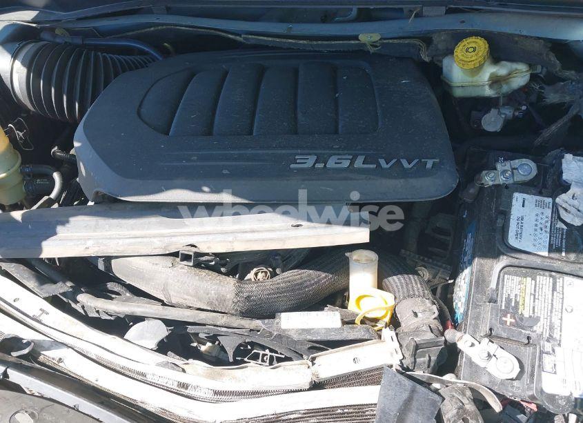 Photo 10 of 2013 Chrysler Town & COUNTRY TOURING-L (VIN 2C4RC1CG8DR647688)