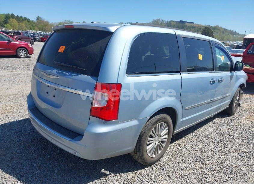 Photo 4 of 2013 Chrysler Town & COUNTRY TOURING-L (VIN 2C4RC1CG8DR647688)
