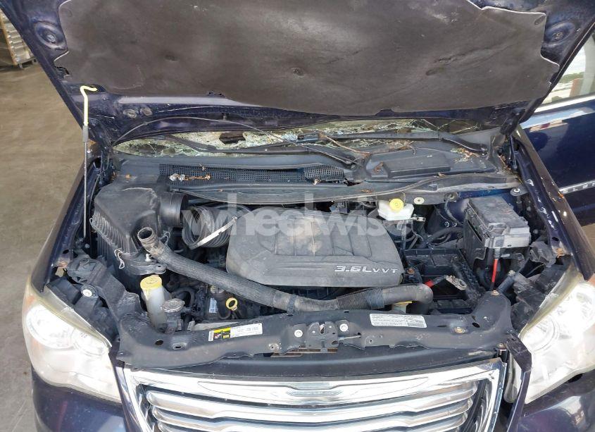 Photo 10 of 2013 Chrysler Town & COUNTRY TOURING-L (VIN 2C4RC1CG8DR697149)