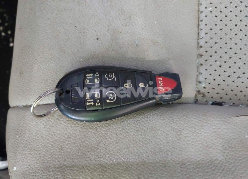 Photo 11 of 2013 Chrysler Town & COUNTRY TOURING-L (VIN 2C4RC1CG8DR697149)