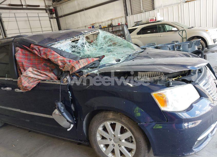 Photo 12 of 2013 Chrysler Town & COUNTRY TOURING-L (VIN 2C4RC1CG8DR697149)