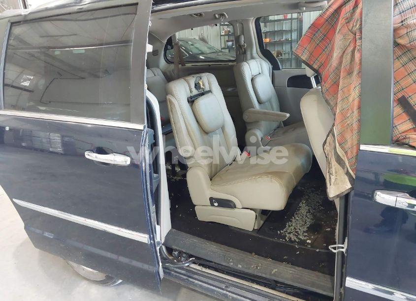 Photo 8 of 2013 Chrysler Town & COUNTRY TOURING-L (VIN 2C4RC1CG8DR697149)