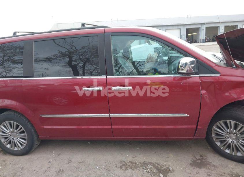 Photo 14 of 2014 Chrysler Town & COUNTRY TOURING-L (VIN 2C4RC1CG8ER189197)