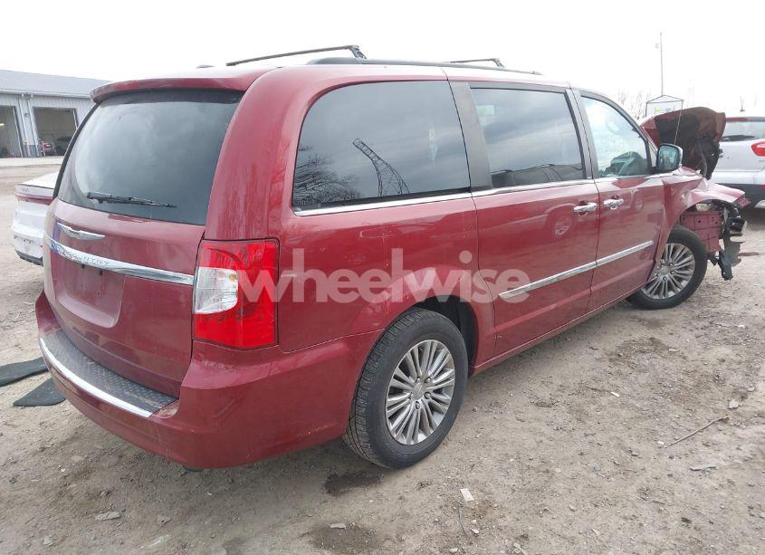 Photo 4 of 2014 Chrysler Town & COUNTRY TOURING-L (VIN 2C4RC1CG8ER189197)