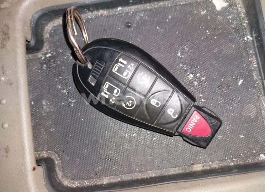 Photo 11 of 2014 Chrysler Town & COUNTRY TOURING-L (VIN 2C4RC1CG8ER191774)