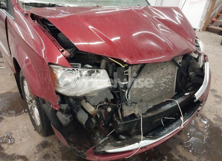 Photo 6 of 2014 Chrysler Town & COUNTRY TOURING-L (VIN 2C4RC1CG8ER191774)