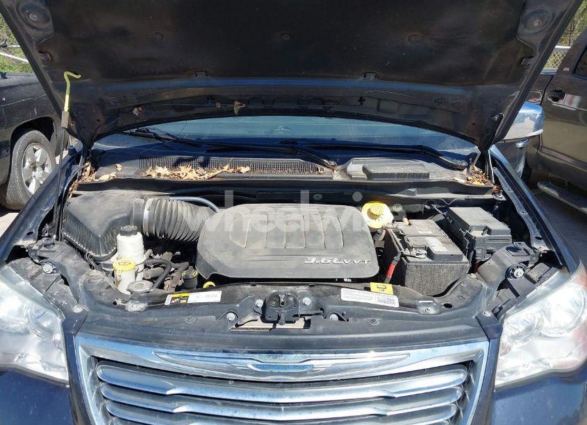 Photo 10 of 2014 Chrysler Town & COUNTRY TOURING-L 30TH ANNIVERSARY (VIN 2C4RC1CG8ER239564)