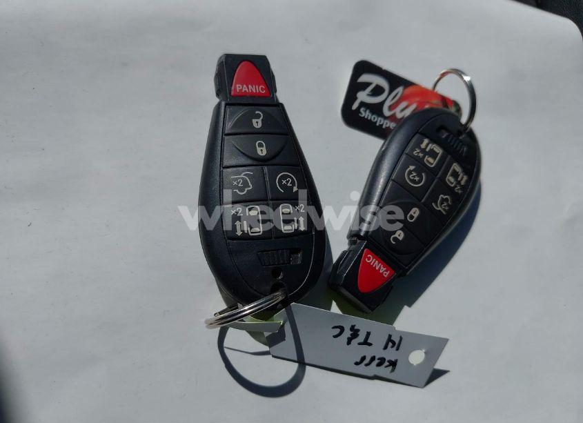 Photo 11 of 2014 Chrysler Town & COUNTRY TOURING-L 30TH ANNIVERSARY (VIN 2C4RC1CG8ER239564)