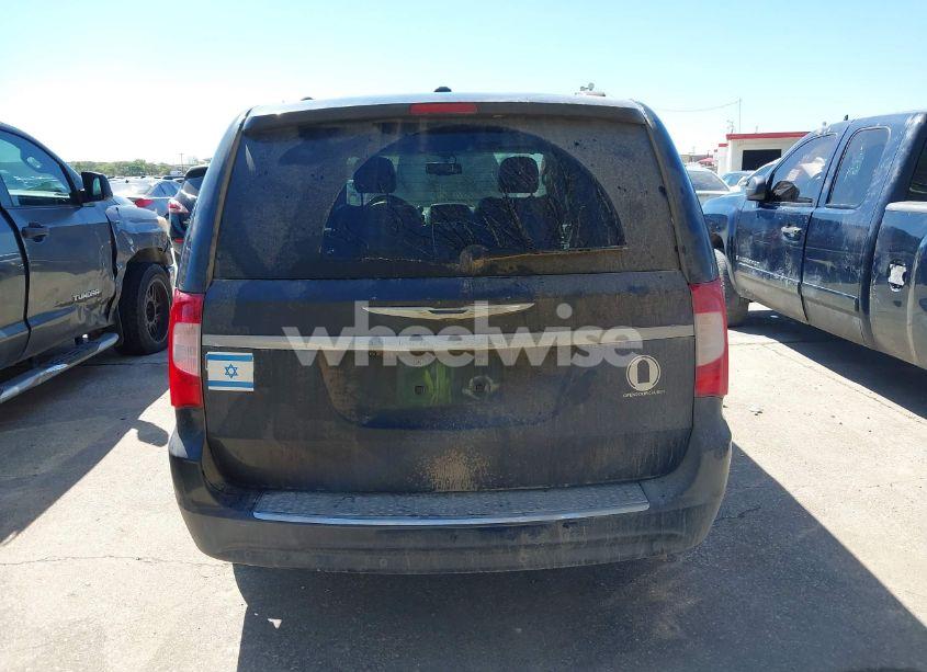 Photo 16 of 2014 Chrysler Town & COUNTRY TOURING-L 30TH ANNIVERSARY (VIN 2C4RC1CG8ER239564)