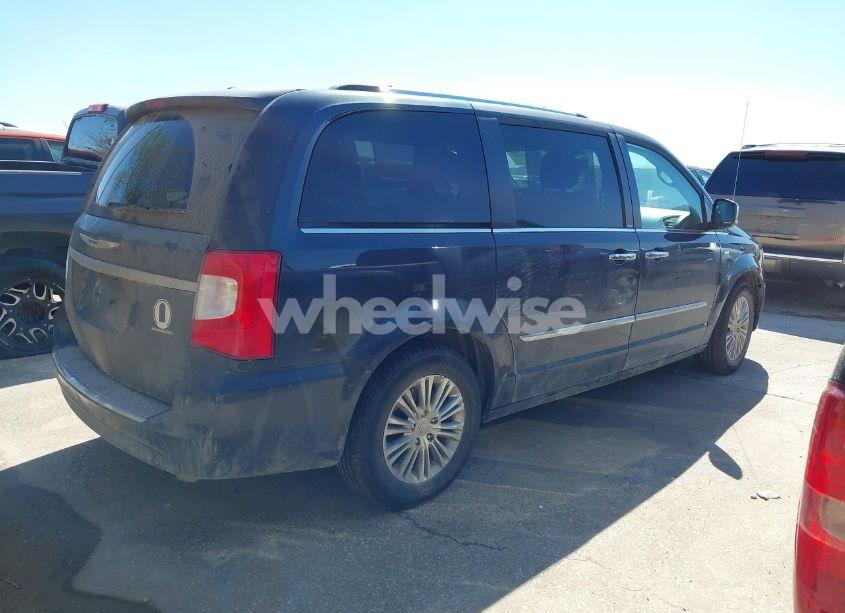 Photo 4 of 2014 Chrysler Town & COUNTRY TOURING-L 30TH ANNIVERSARY (VIN 2C4RC1CG8ER239564)