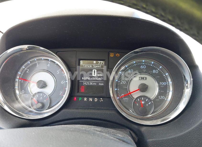 Photo 7 of 2014 Chrysler Town & COUNTRY TOURING-L 30TH ANNIVERSARY (VIN 2C4RC1CG8ER239564)