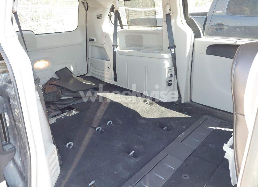 Photo 8 of 2014 Chrysler Town & COUNTRY TOURING-L 30TH ANNIVERSARY (VIN 2C4RC1CG8ER239564)