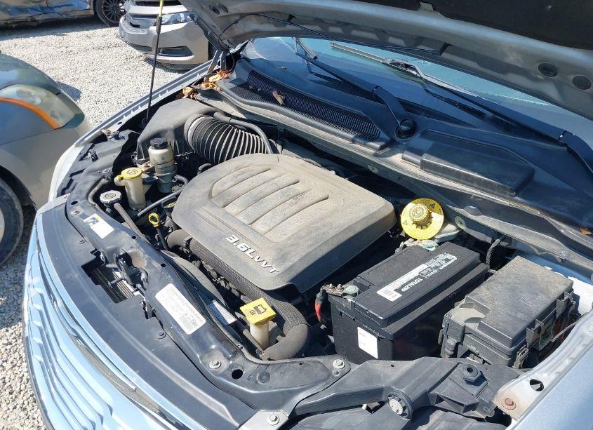 Photo 10 of 2014 Chrysler Town & COUNTRY TOURING-L (VIN 2C4RC1CG8ER303649)