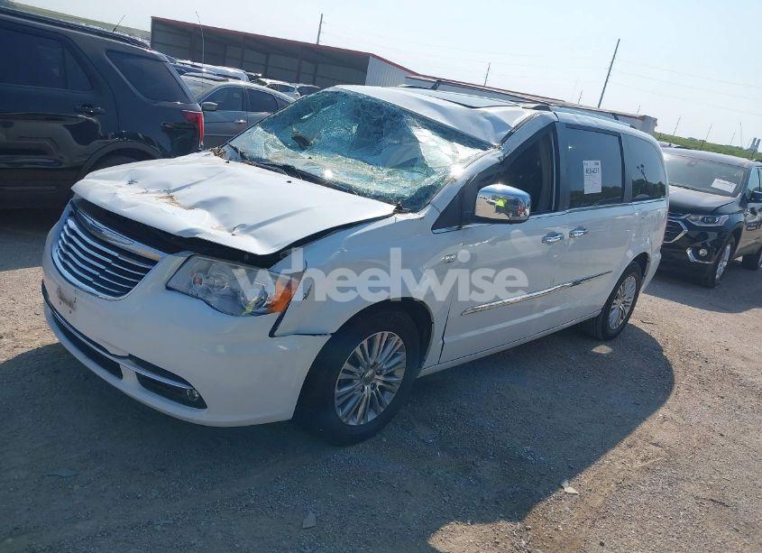 Photo 2 of 2014 Chrysler Town & COUNTRY TOURING-L 30TH ANNIVERSARY (VIN 2C4RC1CG8ER336568)