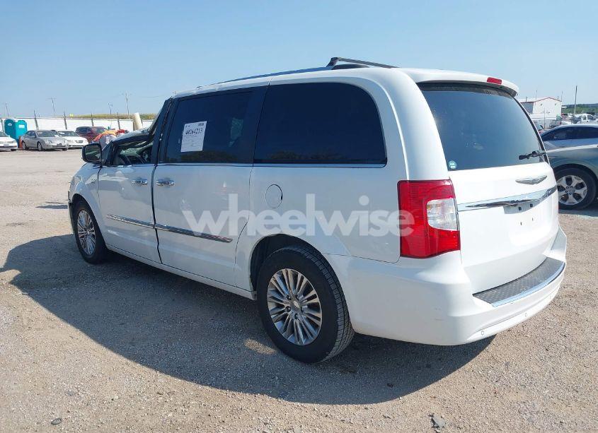 Photo 3 of 2014 Chrysler Town & COUNTRY TOURING-L 30TH ANNIVERSARY (VIN 2C4RC1CG8ER336568)